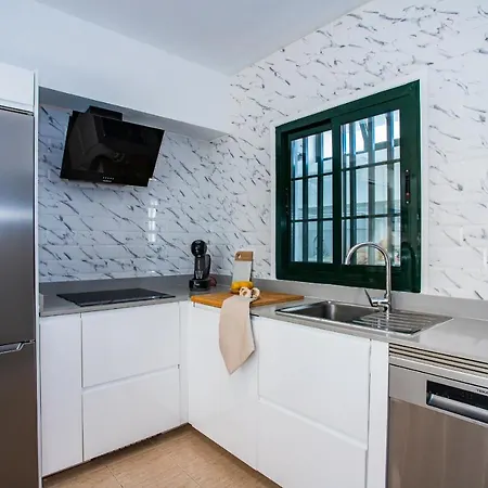 בית נופש Casa Evelyn Piscina Climatizada *